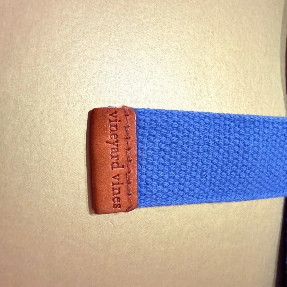 Vineyard Vines Mens XL Blue Whale Embroidered Canvas D-Ring Belt Leather Trim